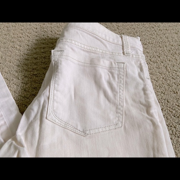 Banana Republic White Skinny Jeans in size 26 - Picture 2 of 5